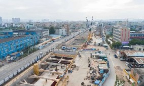 東部快線地鐵14號(hào)線明年通車，旭東圍擋廠家為城市安全建設(shè)美麗屏障！